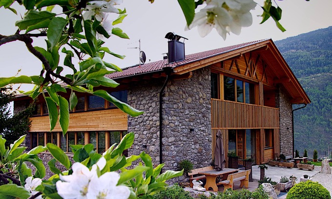 Parcines House | Pröfinghof - Holiday apartment in a rustic barn