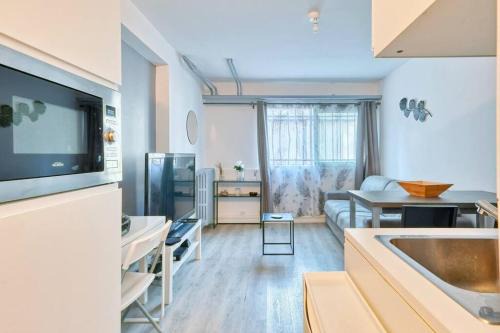 La Plage Apartment | prado studio à 5 min des plages