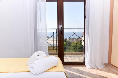 Kiparissia Apartment | Prana's Castle