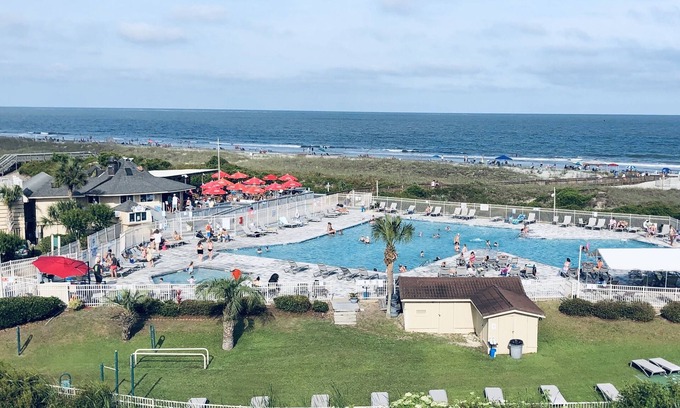 Palmetto Dunes Condo | PRAY FOR FL, NC, GA , stay safe! 2bdrm, 2 bath, 4th floor