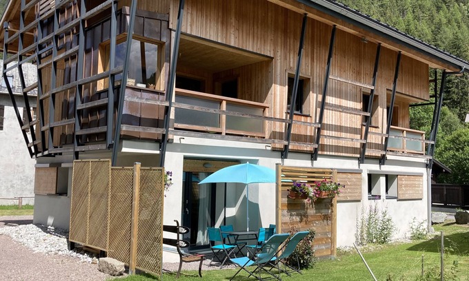 Vallorcine Apartment | Praz Torrent luxury accommodation eco-chalet Vallorcine 13km Chamonix Mont Blanc