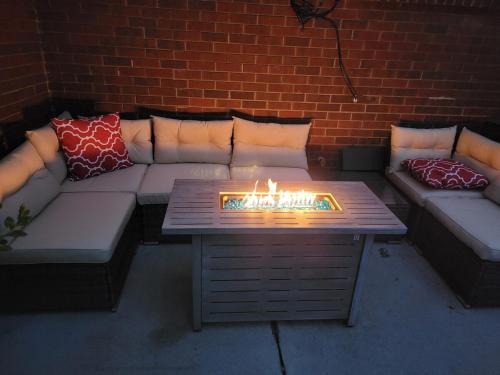 Columbine Valley House | Pre-SuMMeR Sale10 Beds, Fire Pit, Projector Screen