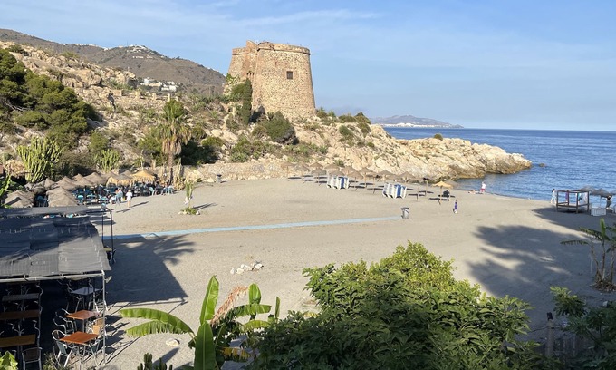 Velilla-Taramay Apartment | Precioso Piso Recién Reformado Todo a Estrenar en Primera Línea de Playa