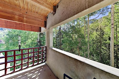 Taos Ski Valley Apartment | Predock 3B