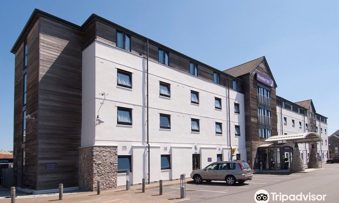 Bishop's Stortford Hotel | Premier Inn London Stansted Airport