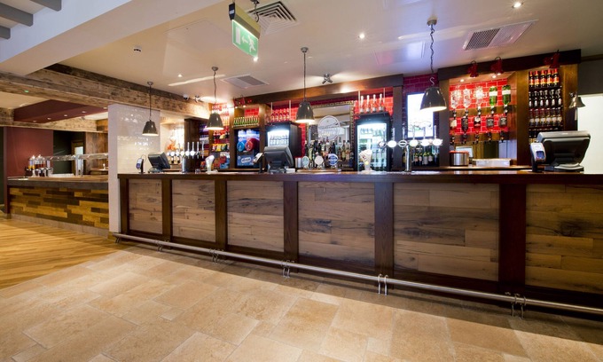 Bristol Hotel | Premier Inn Bristol Cc - Lewins Mead