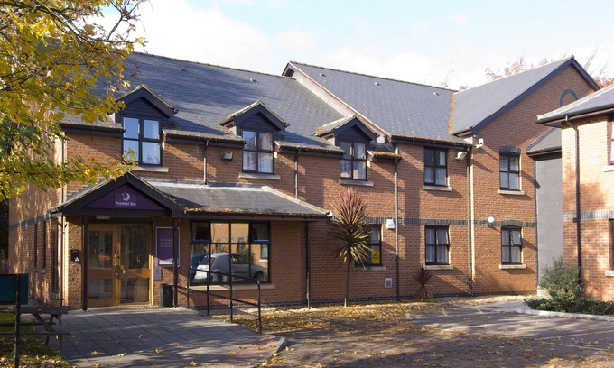 Gravesend Hotel | Premier Inn Gravesend Central
