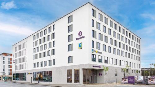 Rosenheim Hotel | Premier Inn Rosenheim City Lokhöfe