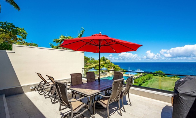 Princeville Condo | Premier Ocean Bluff Condo with Spectacular Surf and Sunset Views