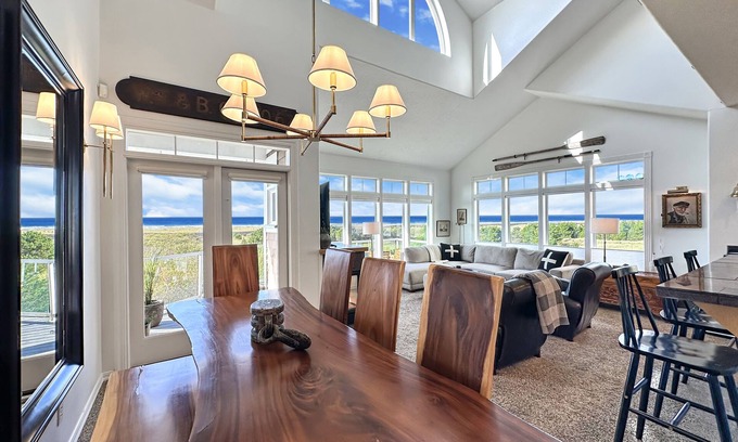 Long Beach House | Premier Ocean Front Boardwalk Townhouse In Downtown Long Beach. Best Location!