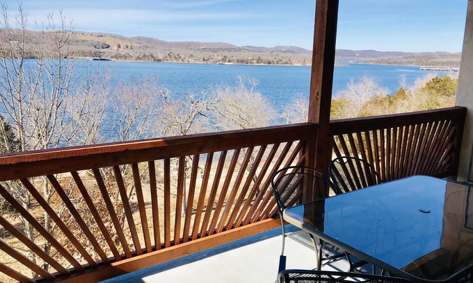 Indian Point Condo | PREMIER TOP FLOOR LAKEFRONT CONDO WITH BREATHTAKING VIEWS ON INDIAN POINT