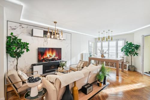 Faubourg de l'Arche Apartment | Premium and spacious apart with terrace and parking