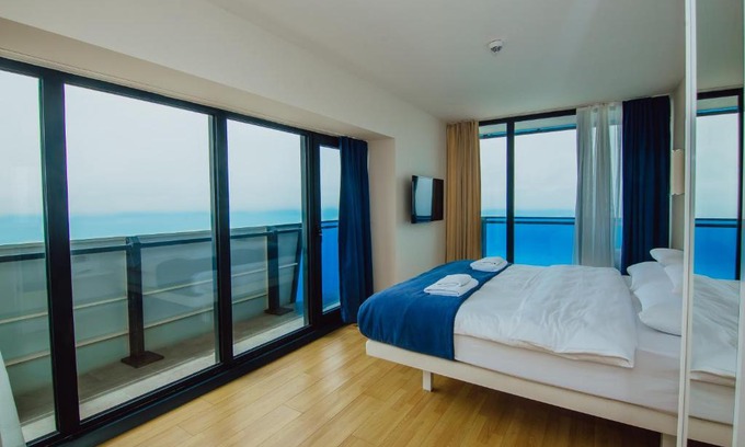 New Boulevard Apartment | Premium Aparthotel with Sea View