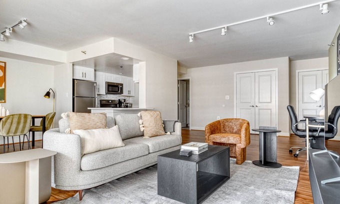 Ballston Apartment | Premium Ballston 2BR w/Concierge, W/D & Pool, near Metro, by Blueground