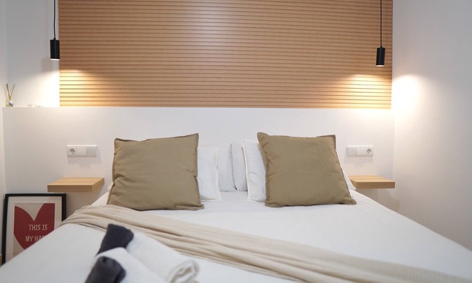 Aiora Apartment | Premium & Central!