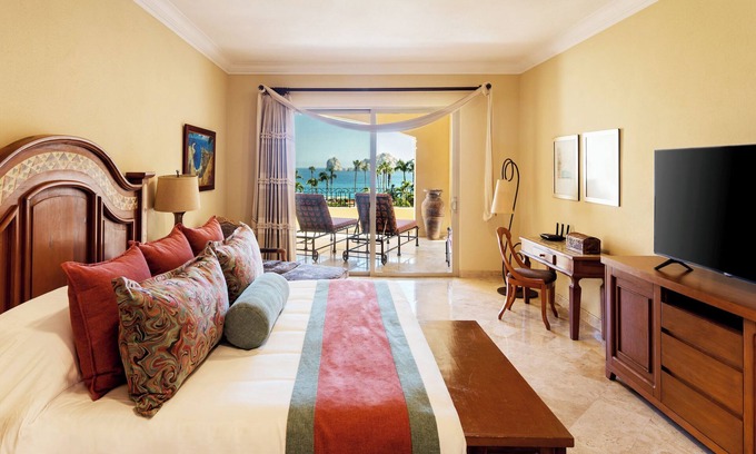 Los Cabos Condo | Premium Direct View - Extra Large Terrace - Medano Beachfront!
