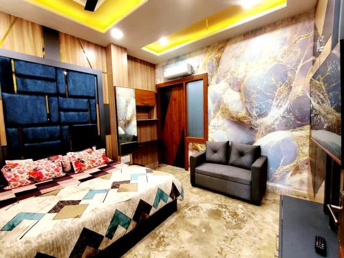 Vrindavan House | Premium Homestay Near Banke Bihari Ji with Power Backup - Free WiFi - Washing Machine etc
