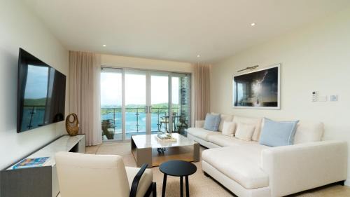 Calvigny Apartment | Premium Ocean View Condo - Amethyst