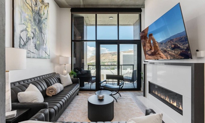 Rio Grande Apartment | Premium SLC Luxury- Penthouse VIEWS+ Top Amenities
