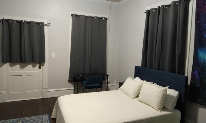 Winder Hotel | Premium Suite private bathroom w full house amenities rm 5