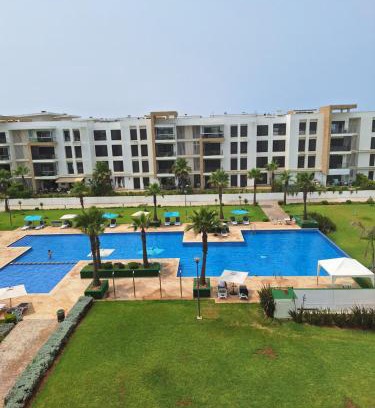 Plage des Nations Apartment | Prestigia 3 Chambres Vue Mer Directe avec Piscine Plage des Nations