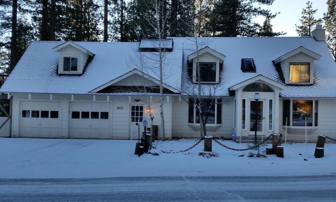 Montgomery Estates House | Prestigious Location/Views/Near Casinos/Skiing
