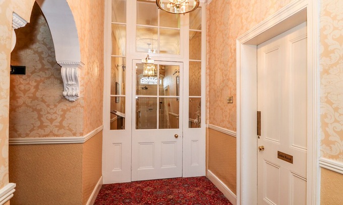 County Laois Cabin | Preston House, ABBEYLEIX, COUNTY LAOIS