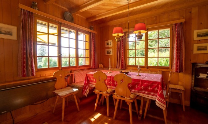 Alpe des Chaux Ski Chalet | Pretty chalet located on a large plot of land close to the Place de la Barboleuse, its shops and res