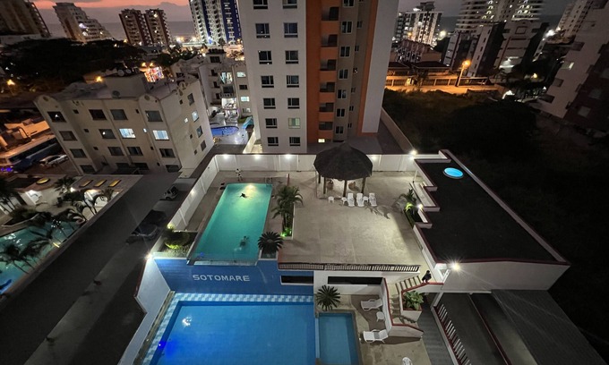 Tonsupa Condo | Pretty & Cozy One Bedroom Apartment! 2 Pools & 5 minute walk to Tonsupa Beach!