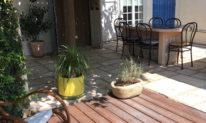Saint-Laurent-d'Aigouze House | PRETTY DEPENDENCE IN PEACE AND SHADING, CLOSE TO ALL ACTIVITIES