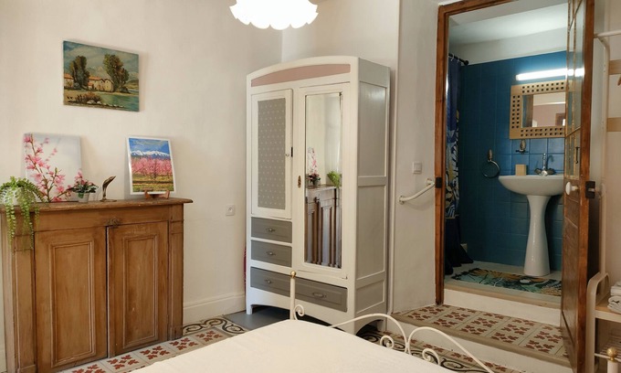 Vernet-les-Bains Apartment | Pretty freshly renovated P2 on the village square