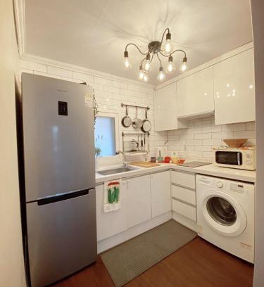 Itaewon Apartment | Pretty Gigabit Apt 10 min from Myeongdong