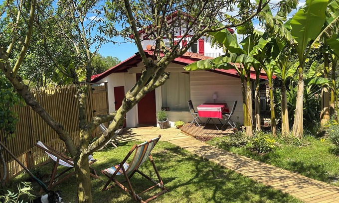 Ascain Cottage | PRETTY LITTLE HOUSE AT THE FOOT OF THE WALKS AND 500M FROM THE VILLAGE CENTER