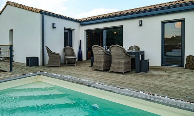 Olonne-sur-Mer House | Pretty new house with swimming pool Les Sables sleeps 8