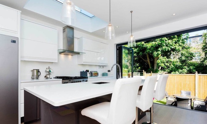 St. Margarets and North Twickenham House | Pretty St Margaret’s Style, by Veeve