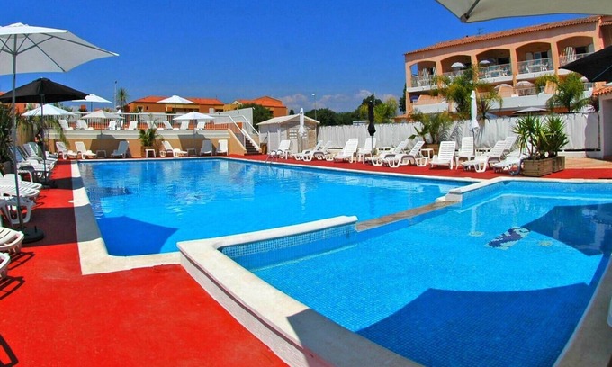 Les Bormettes Apartment | Pretty T2 (1 bedroom) 4 pers. 250m from the SEA with HEATED SWIMMING POOL and TENNIS (1)