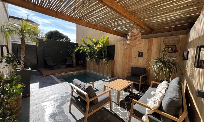 La Mayolle House | Pretty town house