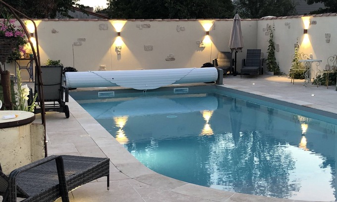 Angles House | Pretty Traditional Farmhouse, With own Private Pool Near Beaches