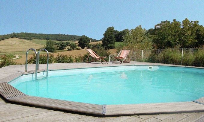 Montadet Villa | Pretty Villa With Private Pool in Montadet France