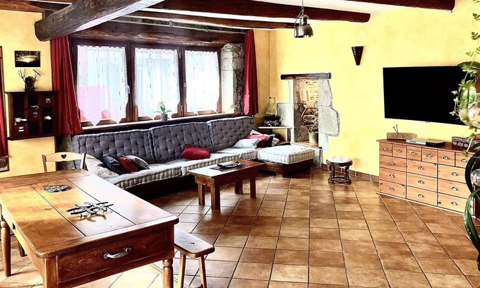 Bourg-Lastic House | Pretty village house, near the Sancy massif