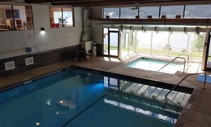 East Kootenay House | *PRICE DROP! 189 NT *Akiskinook 1 Br Condo - Pool/Hot Tub/Beach/Tennis/Golf!