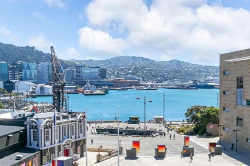 Te Aro Apartment | Prime 3 bedrooms apartment with harbour views in Wellington Central