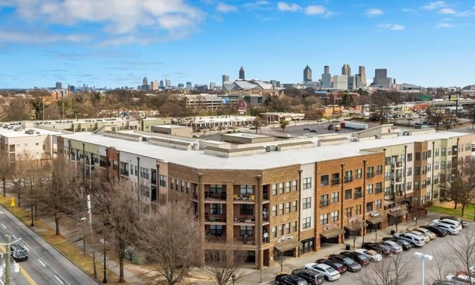 West End House | PRIME CITY LIVING WITH A LUXURIOUS TOUCH