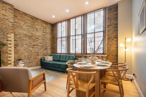 Soho Apartment | Prime Covent Garden gem with Air-Con