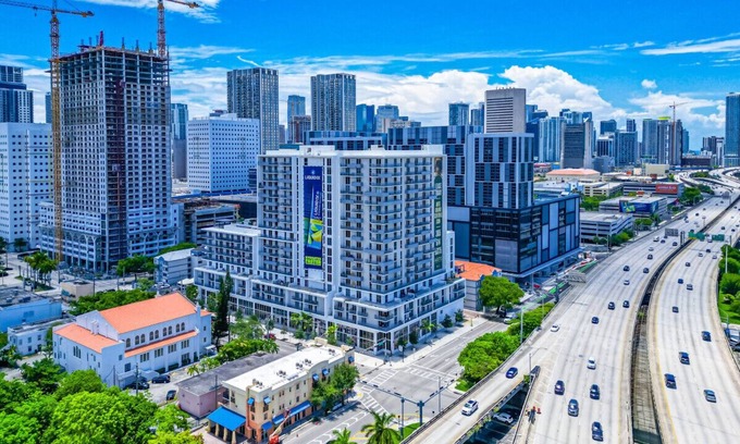 Overtown Apartment | Prime Location: 3-Bed Gem near Brickell W/Parking