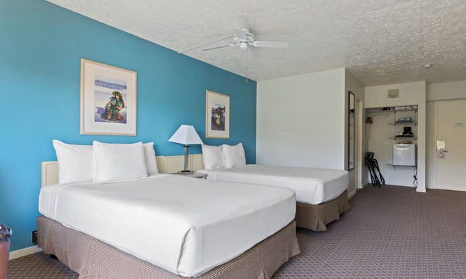 Kahului Hotel | Prime Location! 3 Pet-Friendly Units, Outdoor Pool, Near Iao Valley State Park!