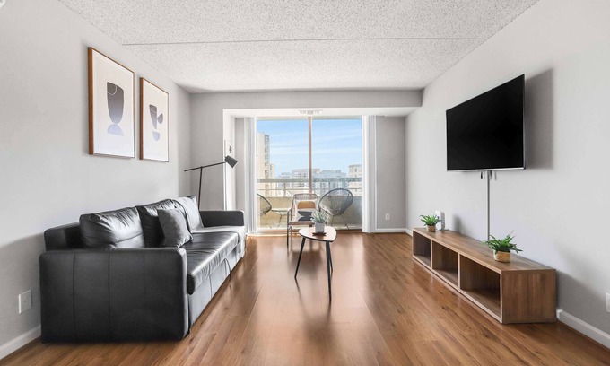Arlington Apartment | Prime location Apt W City Views
