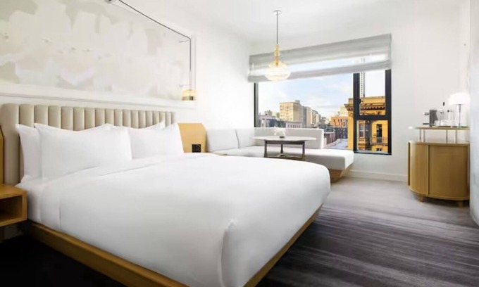 Tenderloin Hotel | Prime Location: Comfortable Superior King Room at Timbri Hotel, San Francisco