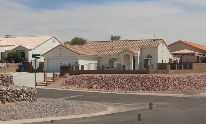 Sunridge Estates House | Prime Location, Great Amenities, Quiet - Close to Laughlin and Colorado River