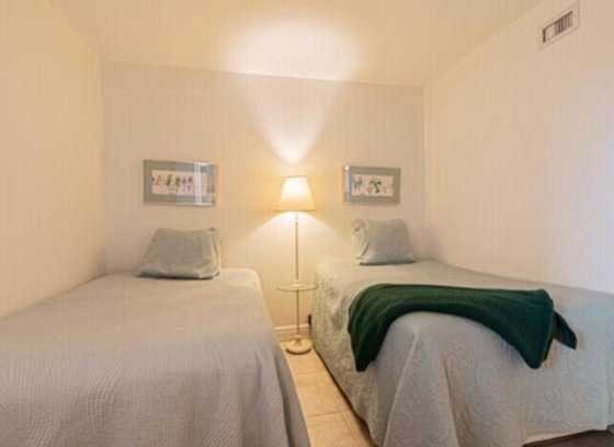 Park Shore Apartment | Prime Location Luxury Condo